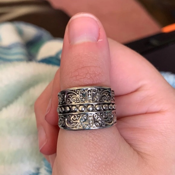 💍 Uniquely BOHO Carved Silver Ring 💍 - Picture 4 of 8